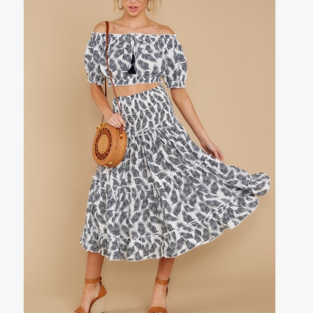 Lulu’s Two Piece Maxi Skirt Set Small